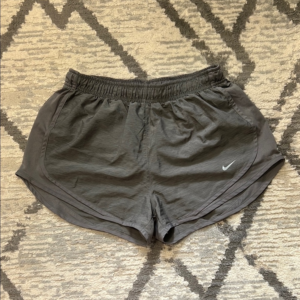 Nike Women's Gray Athletic Shorts size M